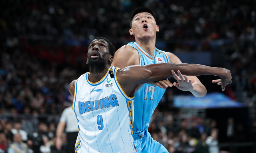 包含河南男篮主场告负，尚需努力提升实力的词条